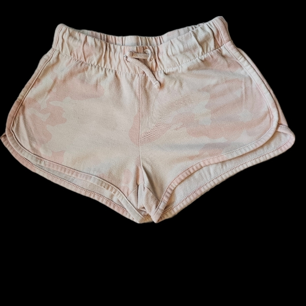 Camo shorts light pink